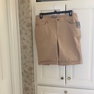 NWT Falls Creek Bermuda Shorts Women’s Size 18